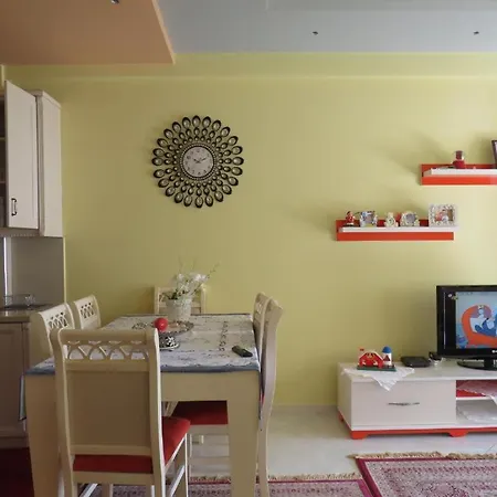Noelia Apartment *